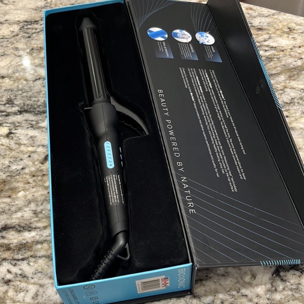 Bio Ionic Long Barrel curling iron 1.25”